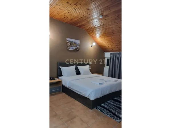 Tirane, jepet me qera hotel Kati 4, 565 m² 4.000 € (Kombinat)