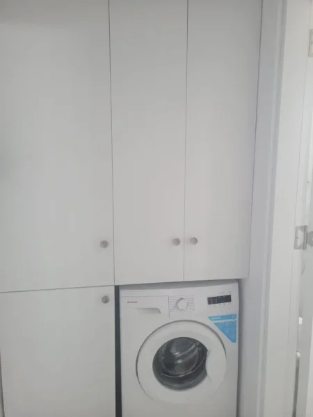 Tirane, jepet me qera apartament 1+1 Kati 8, 55 m² 400 € (Astir te Rrethi)