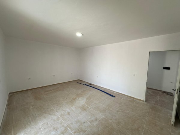 SHITET – GARSONIERE E KONVERTUAR NË 1+1 | 39000 €, Vala Park, Durrës