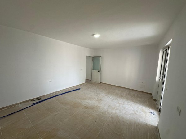 SHITET – GARSONIERE E KONVERTUAR NË 1+1 | 39000 €, Vala Park, Durrës