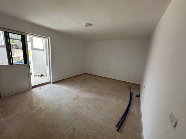 SHITET – GARSONIERE E KONVERTUAR NË 1+1 | 39000 €, Vala Park, Durrës