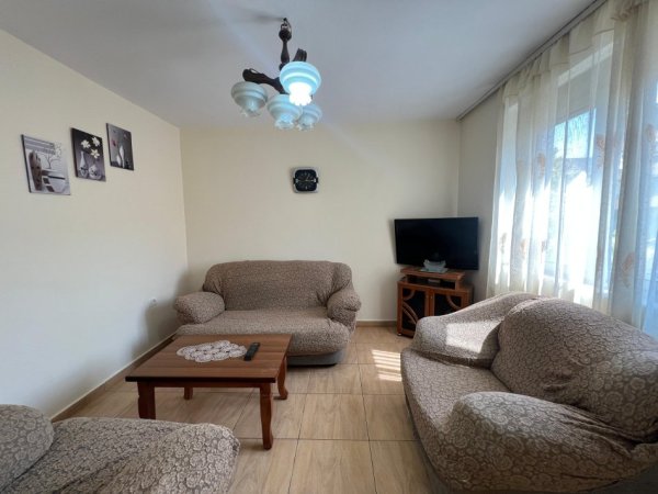 Tirane, jepet me qera apartament 1+1 Kati 2, 70 m² 350 € (Gjimnazi Andon Zako Cajupi)