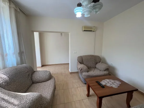 Tirane, jepet me qera apartament 1+1 Kati 2, 70 m² 350 € (Gjimnazi Andon Zako Cajupi)