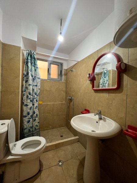 Tirane, jepet me qera apartament 1+1 Kati 2, 70 m² 350 € (Gjimnazi Andon Zako Cajupi)