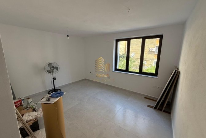 Tirane, jepet me qera ambjent biznesi Kati 2, 75 m² 900 € (–Rruga Arkitekt Kasemi)