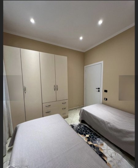 Tirane, jepet me qera apartament 2+1+Ballkon , 100 m² 500 € 