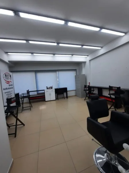 Tirane, shitet ambjent biznesi Kati 2, 450 m² 750.000 € (Rr. E Dibres te shkolla e bashkuar)