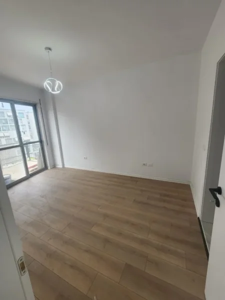 Tirane, shitet apartament 2+1+Ballkon Kati 7, 90 m² 235.000 € (Komuna e Parisit)