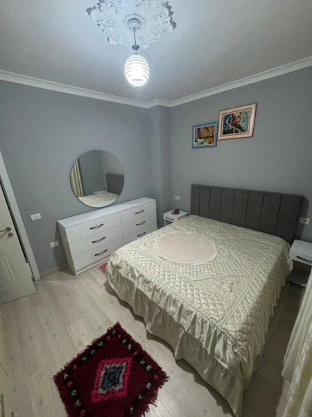 Tirane, jepet me qera apartament 1+1+Ballkon Kati 5, 65 m² 480 € (Vila L, Rruga Sokrat Miho)
