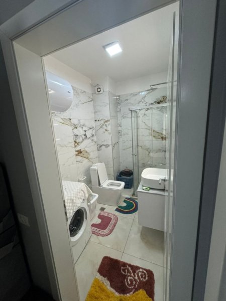 Tirane, jepet me qera apartament 1+1+Ballkon Kati 5, 65 m² 480 € (Vila L, Rruga Sokrat Miho)