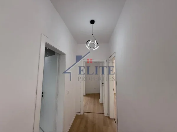 Tirane, shitet apartament 2+1 Kati 5, 90 m² 235.000 € 