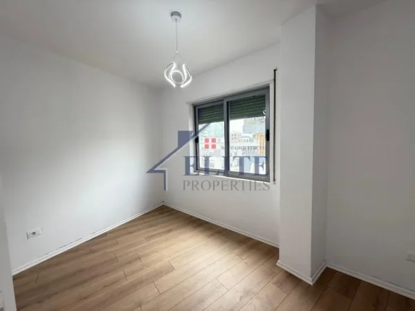 Tirane, shitet apartament 2+1 Kati 5, 90 m² 235.000 € 
