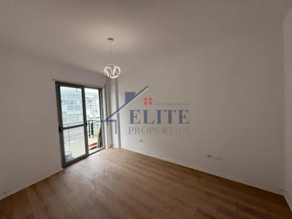 Tirane, shitet apartament 2+1 Kati 5, 90 m² 235.000 € 