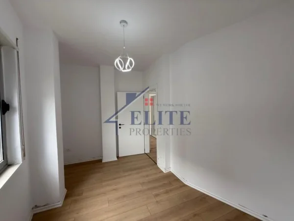 Tirane, shitet apartament 2+1 Kati 5, 90 m² 235.000 € 