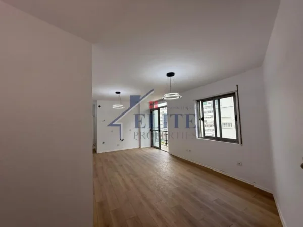 Tirane, shitet apartament 2+1 Kati 5, 90 m² 235.000 € 