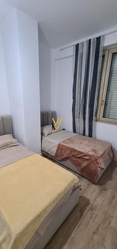 Tirane, jepet me qera apartament 2+1+Ballkon Kati 7, 80 m² 550 € (rruga e elbasanit)