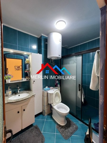 Tirane, jepet me qera apartament Kati 1, 95 m² 500 € (RRUGA TURHAN PASHE PERMETI)