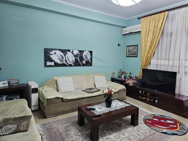 Tirane, shitet apartament 2+1+Ballkon Kati 9, 105 m² 255.000 € (Bulevardi Gjergj Fishta)