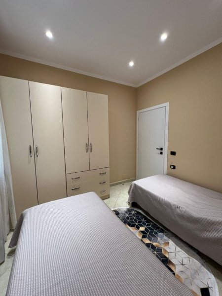 Tirane, jepet me qera apartament 2+1+Ballkon Kati 1, 95 m² 500 € (Don Bosko/Rruga Turhan Pashe Permeti)