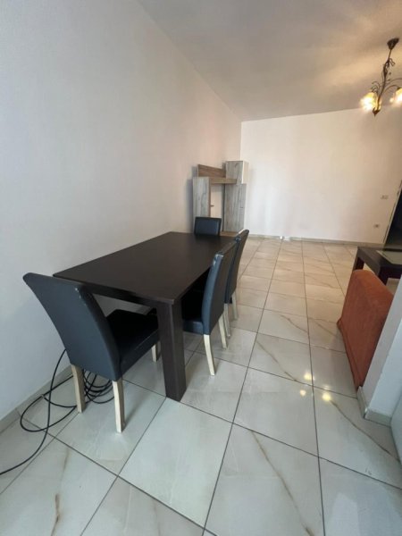 Durres, jepet me qera apartament 1+1 Kati 5, 50 m² 250 € 