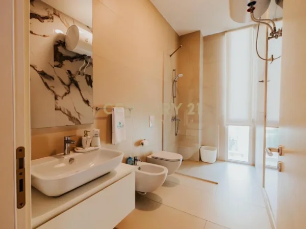 Vlore, shes Vile 2+1 Kati 2, 215 m² 1.500.000 € (green coast)