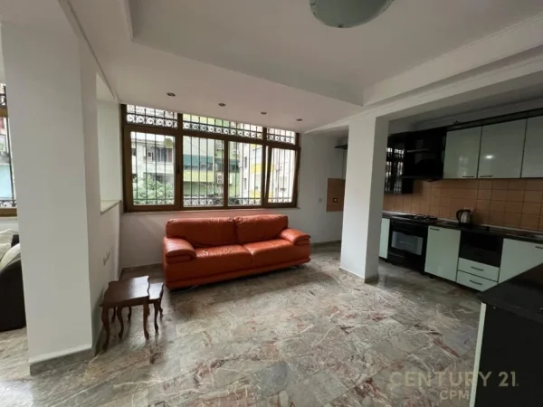 Tirane, jepet me qera zyre Kati 2, 106 m² 800 € (Sheshi wilson)
