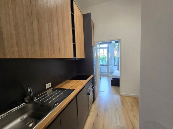 Tirane, jepet me qera apartament 1+1 Kati 0, 71 m² 550 € 