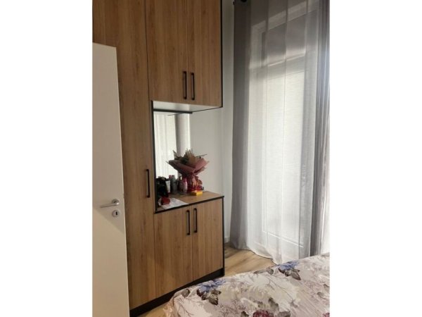Tirane, jepet me qera apartament 1+1 Kati 0, 71 m² 550 € 