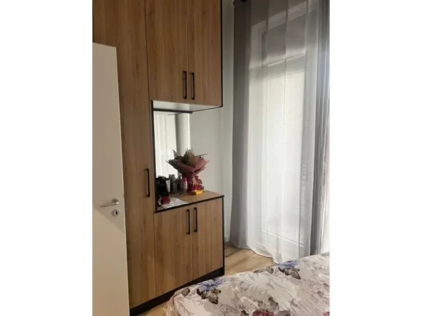 Tirane, jepet me qera apartament 1+1 Kati 0, 71 m² 550 € 