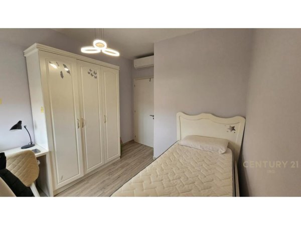 Tirane, jepet me qera apartament 2+1 Kati 3, 90 m² 640 € 