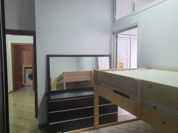 Tirane, jepet me qera apartament 3+1 Kati 3, 116 m² 670 € (Rruga Frank Bardhi)