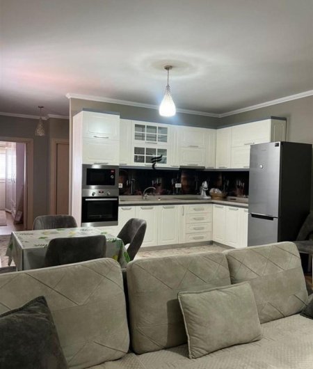 Tirane, jepet me qera apartament 2+1 Kati 8, 105 m² 700 € (DON BOSKO)