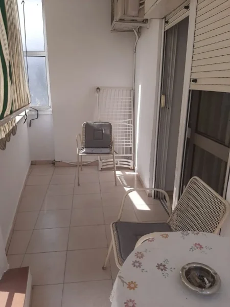 Tirane, jepet me qera apartament 2+1 Kati 3, 75 m² 600 € (JEPET ME QERA SUPER APARTAMENT 2+1 NE KRYQEZIMIN E RRUGES VASO PASHA NE BLLOK.)