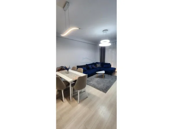 0683487469 Tirane, jepet me qera apartament 2+1+Ballkon Kati 6, 103 m² 700 € (Vizion Plus)