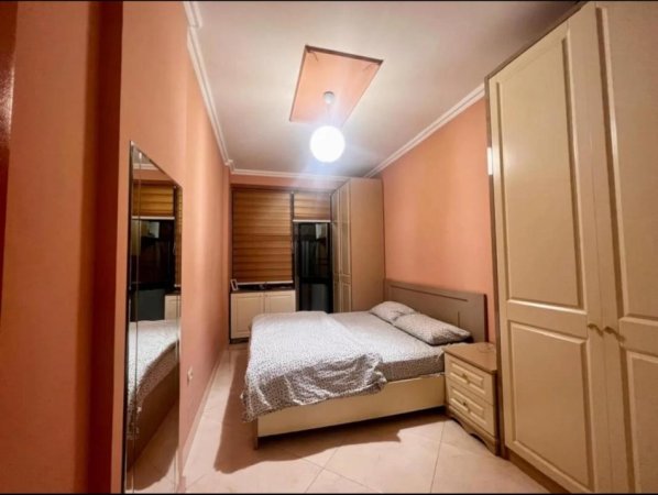 Tirane, shitet apartament 3+1+Ballkon Kati 2, 121 m² 240.000 € (Kodra e Diellit - Tiranë)