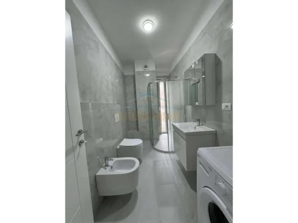 0683487469 Tirane, jepet me qera apartament 2+1+Ballkon Kati 3, 88 m² 500 € (Rruga Sokrat Miho , Kompleksi Jolla)