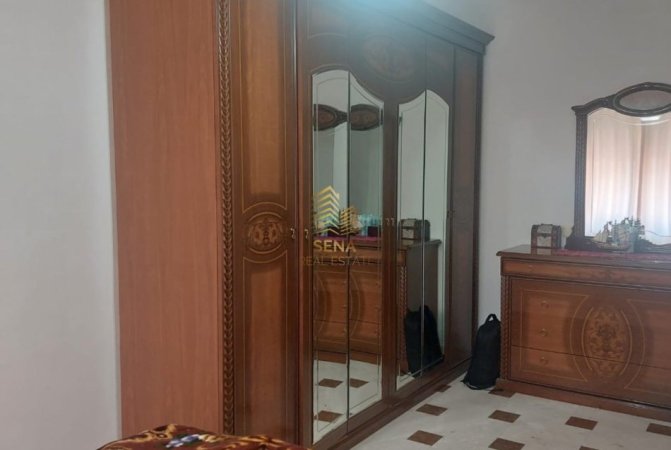 Tirane, jepet me qera apartament 3+1+Ballkon Kati 1, 100 m² 700 € (Rruga Vehbi Agolli - Pazari i Ri)
