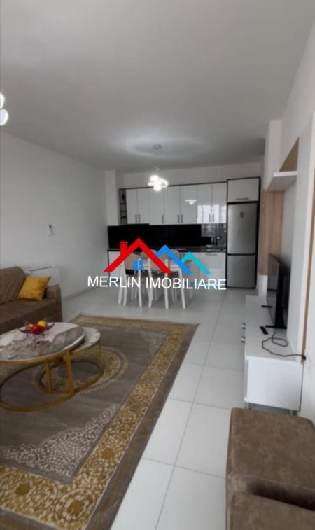 Tirane, jepet me qera apartament 1+1 Kati 5, 74 m² 450 € (PASKUQAN)