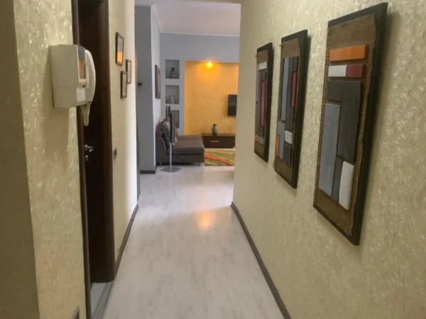 APARTAMENT  2+1+2 ME QIRA ISH EKSPOZITA  650 €