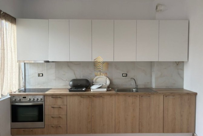 Tirane, jepet me qera apartament 2+1+Ballkon Kati 2, 90 m² 600 € (Rruga e Elbasanit - Prane Pallatit te Brigadave)
