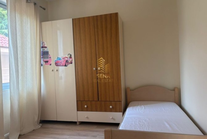 Tirane, jepet me qera apartament 2+1+Ballkon Kati 2, 90 m² 600 € (Rruga e Elbasanit - Prane Pallatit te Brigadave)