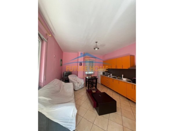 Tirane, jepet me qera apartament 1+1 , 87 m² 410 € (Fresk)