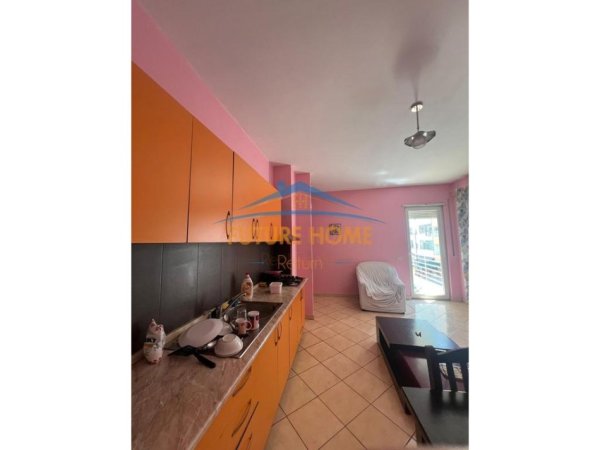 Tirane, jepet me qera apartament 1+1 , 87 m² 410 € (Fresk)
