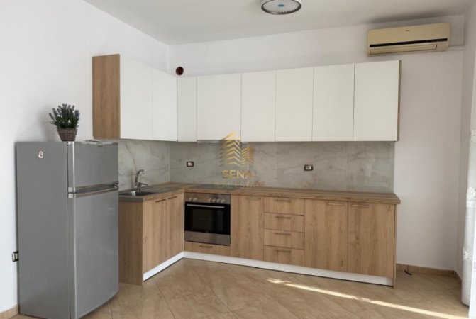 Tirane, jepet me qera apartament 1+1+Ballkon Kati 2, 60 m² 450 € (Rruga e Elbasanit - Prane Pallatit te Brigadave)