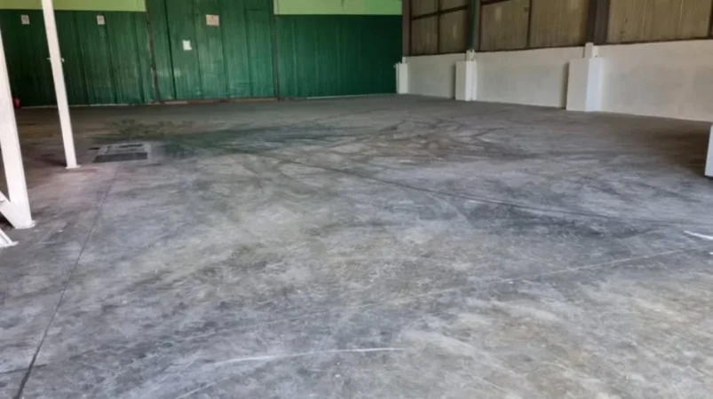 Tirane, jepet me qera magazine Kati 0, 600 m² 1.700 € (Prane QTU)