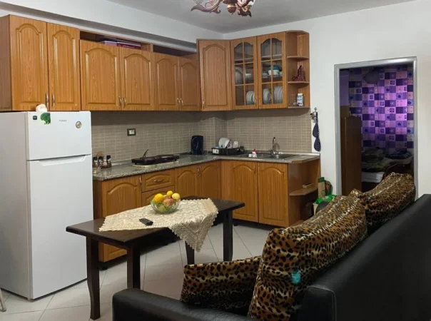 Tirane, jepet me qera apartament 1+1 Kati 1, 70 m² 350 € (rruga jordan misja)
