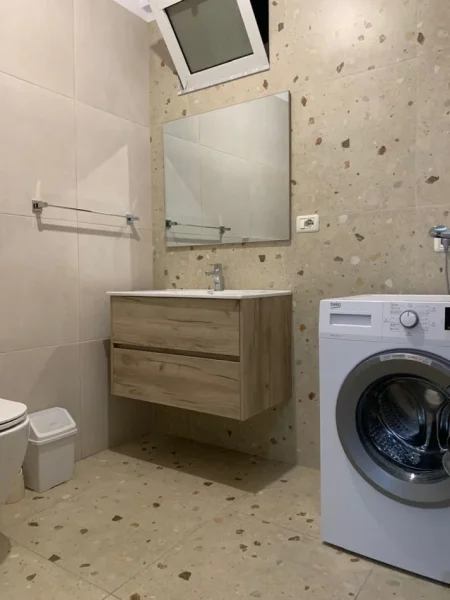 Tirane, shitet apartament 1+1+Ballkon , 64 m² 105.000 € 