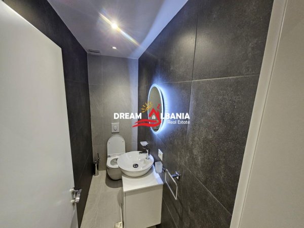Tirane, jepet me qera apartament 2+1+Ballkon Kati 5, 110 m² 1.000 € (Ne rrugen Him Kolli - ID 42214680)