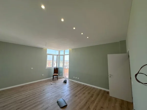 Durres, shitet apartament 2+1+Aneks+Ballkon Kati 10, 112 m² 123.000 € (Ish Rajoni)