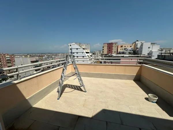 Durres, shitet apartament 2+1+Aneks+Ballkon Kati 10, 112 m² 123.000 € (Ish Rajoni)
